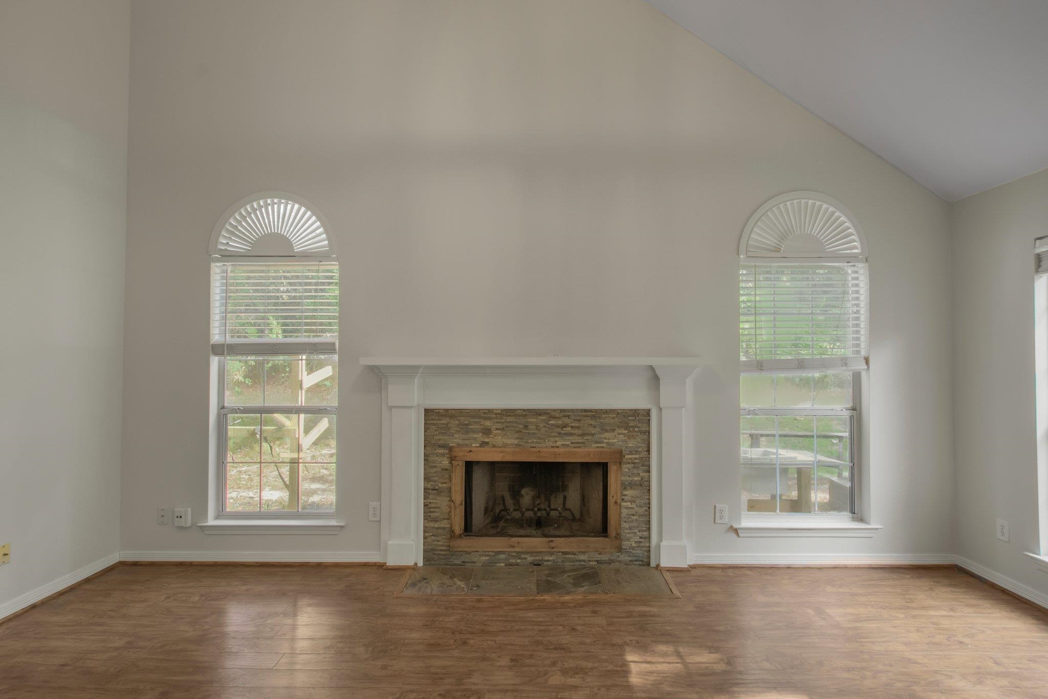 225 Bay Vw Drive Daphne, AL 36526 - Photo 9 of 38