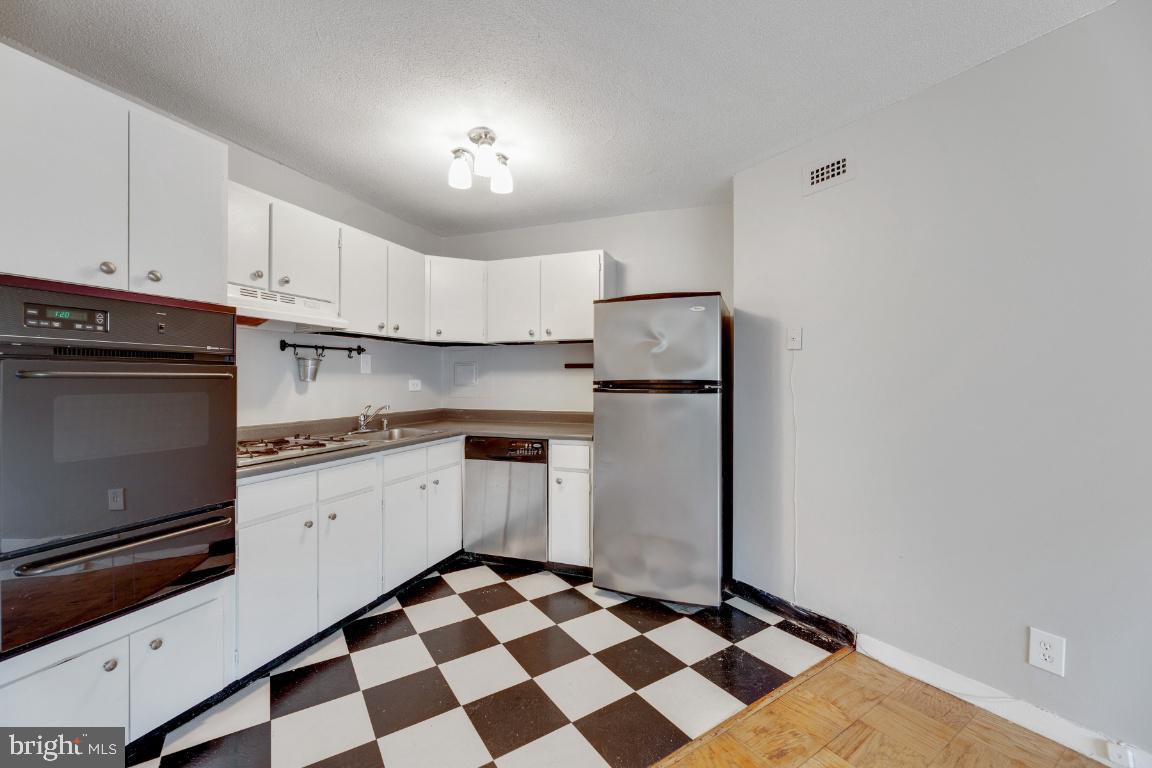 2201 L Street Northwest, Unit 605 Washington, DC 20037 - Photo 12 of 28