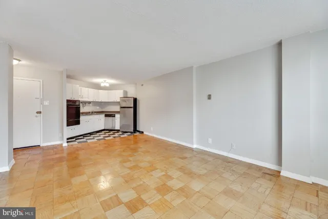 $2,300 | 2201 L Street Northwest, Unit 605, Washington, DC 20037