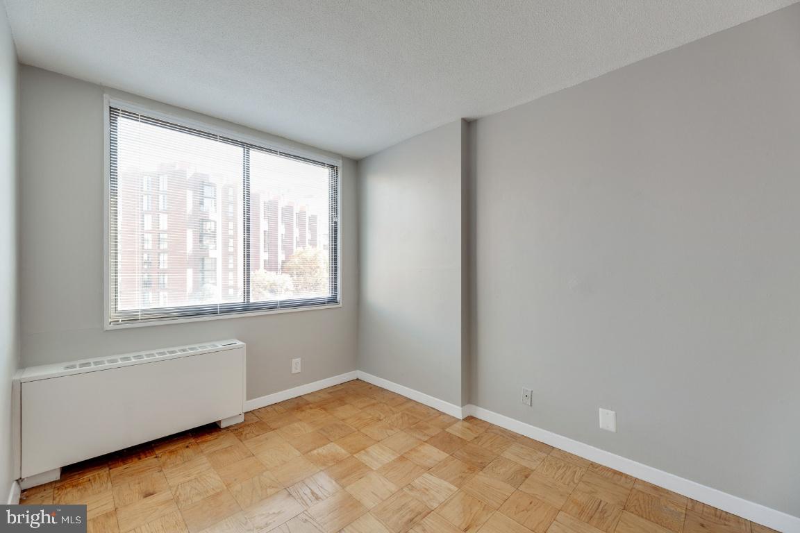 2201 L Street Northwest, Unit 605 Washington, DC 20037 - Photo 17 of 28