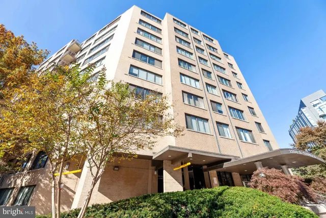 $2,300 | 2201 L Street Northwest, Unit 605, Washington, DC 20037