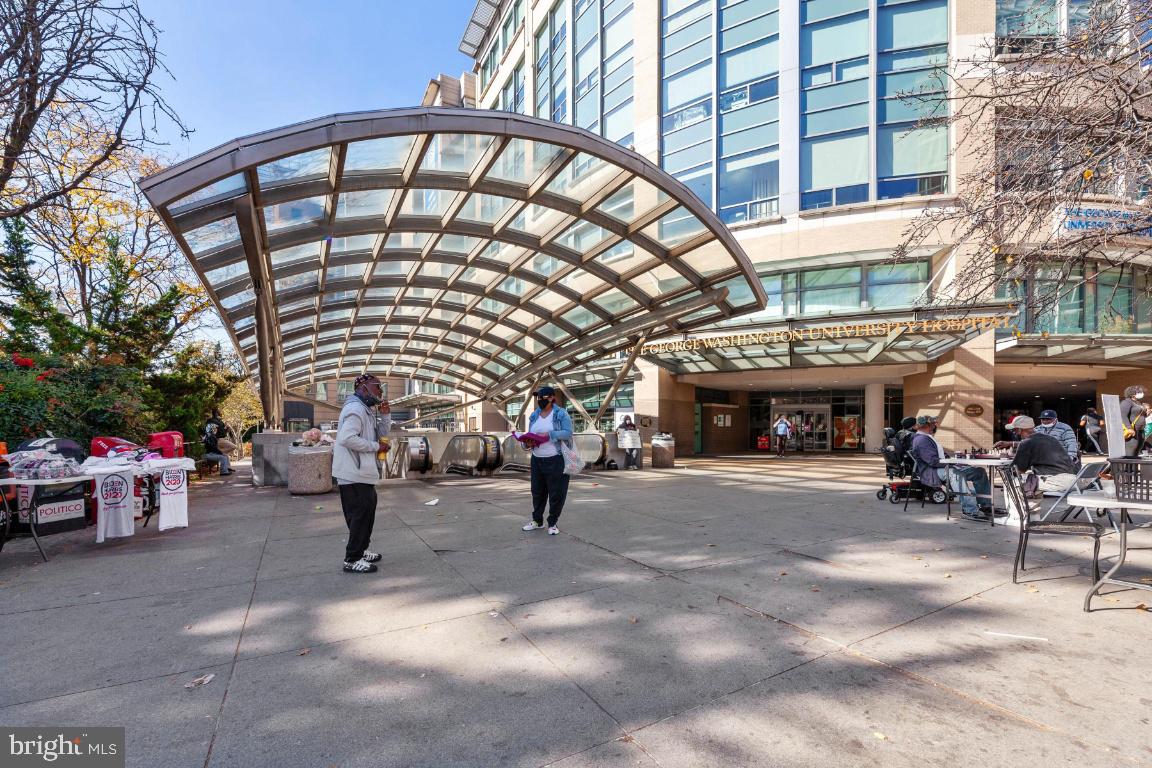 2201 L Street Northwest, Unit 605 Washington, DC 20037 - Photo 27 of 28