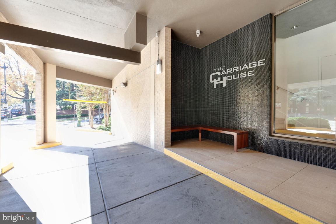 2201 L Street Northwest, Unit 605 Washington, DC 20037 - Photo 4 of 28