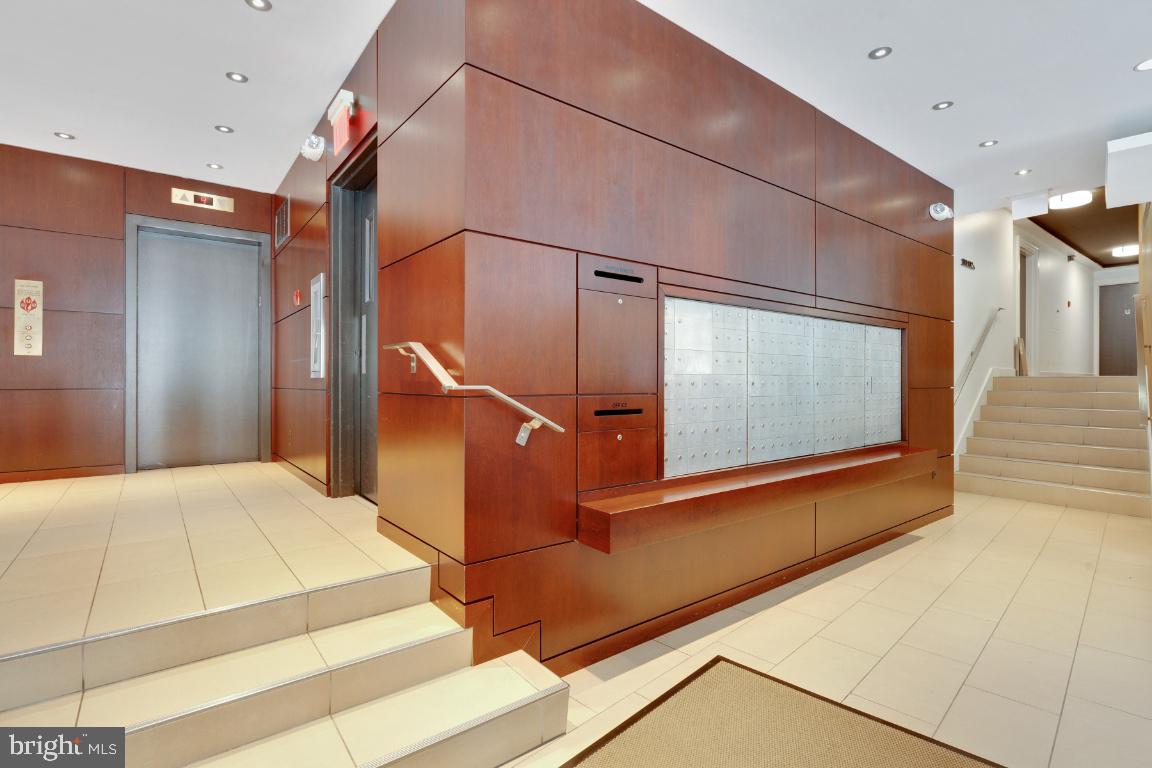 2201 L Street Northwest, Unit 605 Washington, DC 20037 - Photo 7 of 28