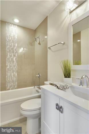 809 Euclid Street Northwest, Unit 1 Washington, DC 20001 - Photo 4 of 25 Bath