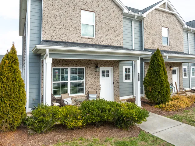 $249,700 | 631 Northeast Bellingham Drive, Unit 20D, Cleveland, TN 37312