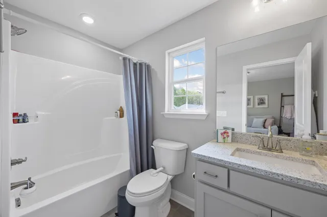 $249,700 | 631 Northeast Bellingham Drive, Unit 20D, Cleveland, TN 37312