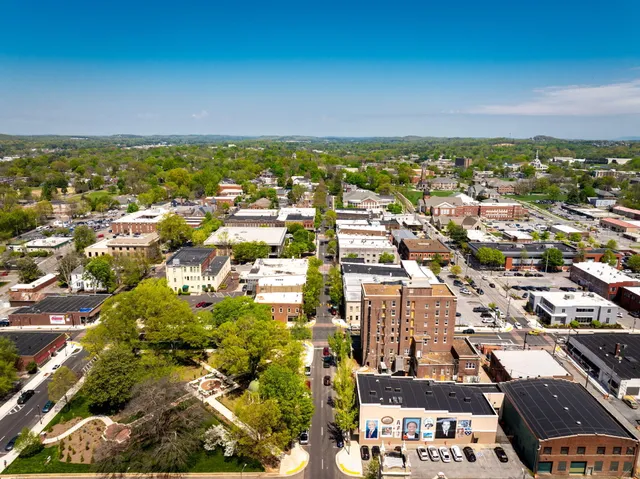 $249,700 | 631 Northeast Bellingham Drive, Unit 20D, Cleveland, TN 37312