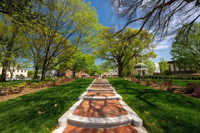 $249,700 | 631 Northeast Bellingham Drive, Unit 20D, Cleveland, TN 37312