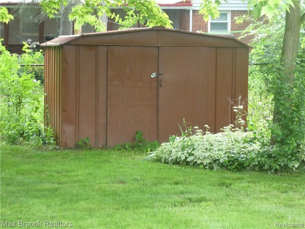 2458 West Square Lake Road West Bloomfield, MI 48324 - Photo 13 of 19