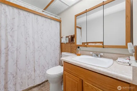 $1,282,500 | 24 158th Place Southeast, Bellevue, WA 98008