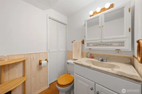 $1,282,500 | 24 158th Place Southeast, Bellevue, WA 98008