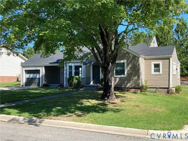 $319,900 | 412 4th Street, Blackstone, VA 23824
