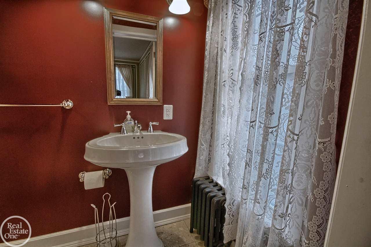 380 Neff Road Grosse Pointe, MI 48230 - Photo 24 of 39