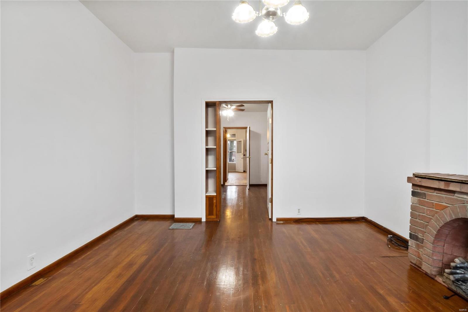 3533 Grace Avenue St. Louis, MO 63116 - Photo 5 of 15