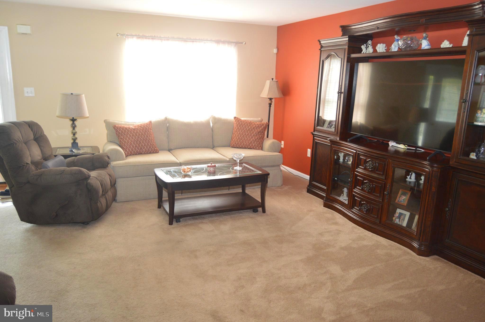 327 St Nicholas Street Reading, PA 19607 - Photo 3 of 30 Living Room