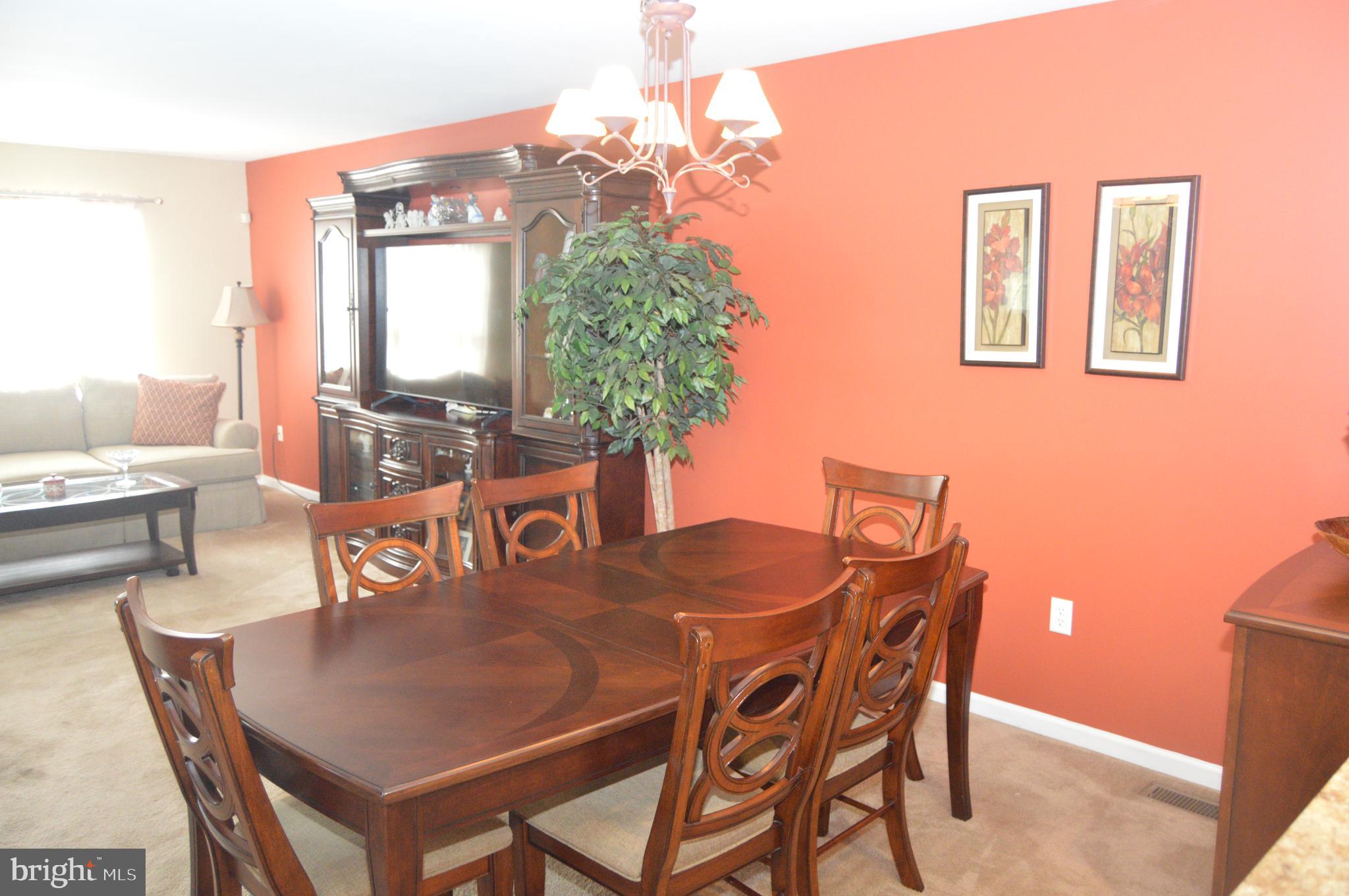 327 St Nicholas Street Reading, PA 19607 - Photo 7 of 30 Dining Area