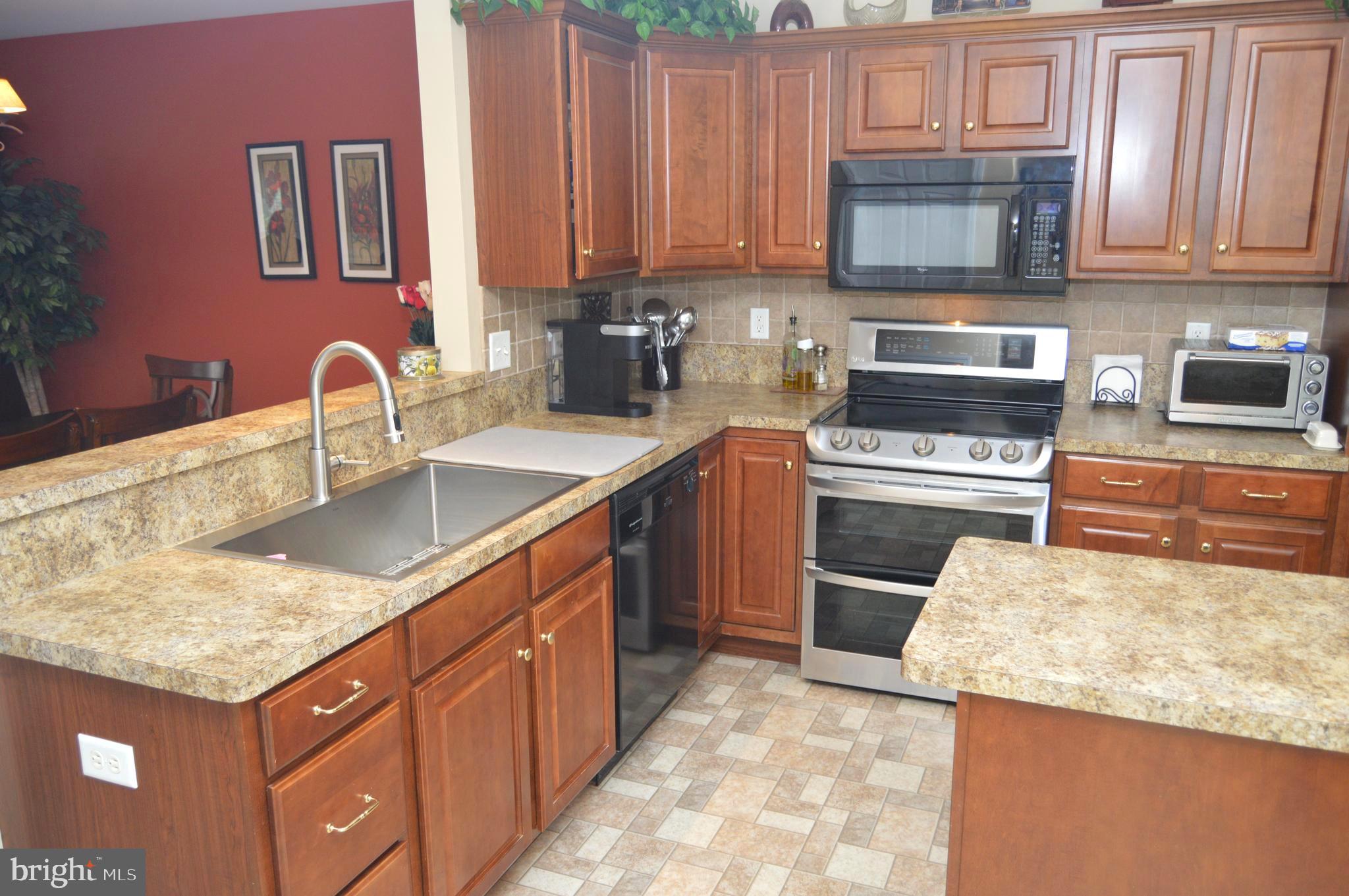 327 St Nicholas Street Reading, PA 19607 - Photo 8 of 30 Kitchen