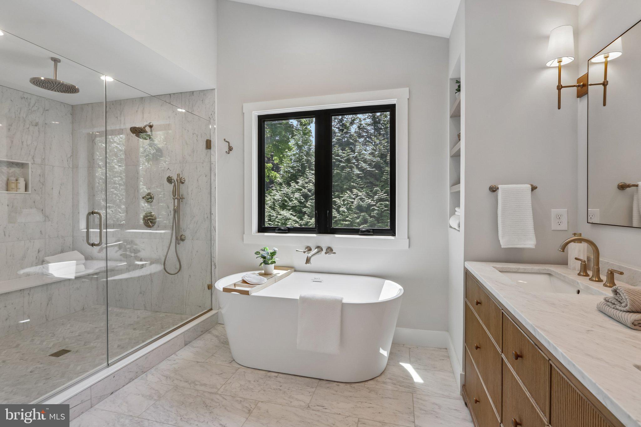 2577 Wayland Road Berwyn, PA 19312 - Photo 49 of 79 Primary Suite