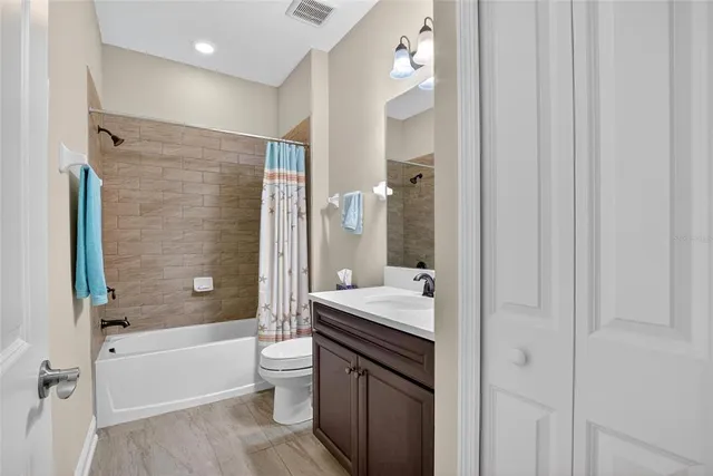 $405,000 | 19356 Hawk Valley Drive, Tampa, FL 33647