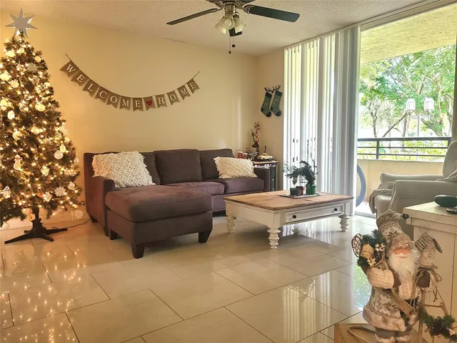 $1,700 | 801 Lyons Road, Unit 19106, Coconut Creek, FL 33063