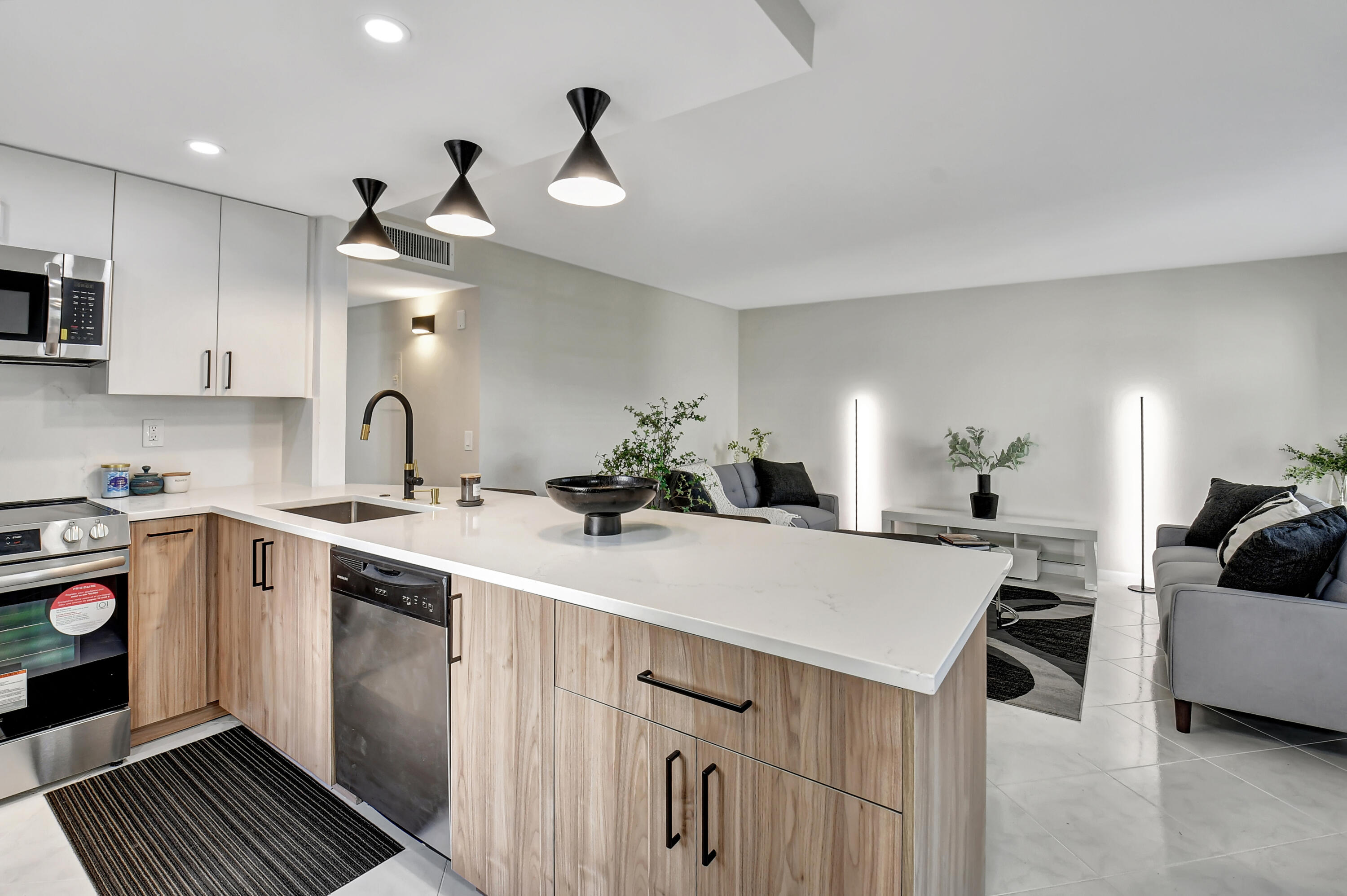 357 Normandy Lane Delray Beach, FL 33484 - Photo 16 of 66 DSC_7383