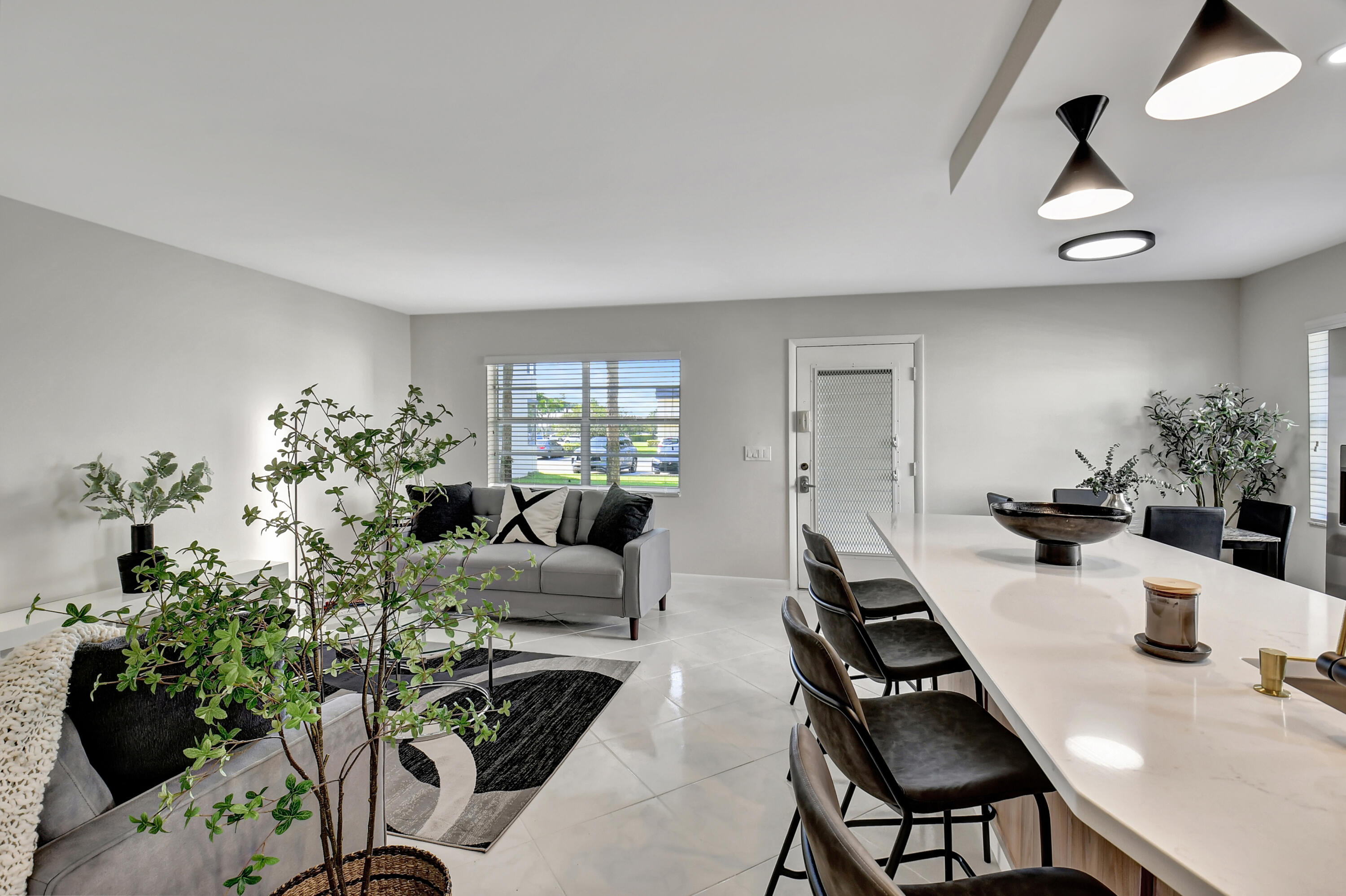 357 Normandy Lane Delray Beach, FL 33484 - Photo 5 of 66 DSC_7323