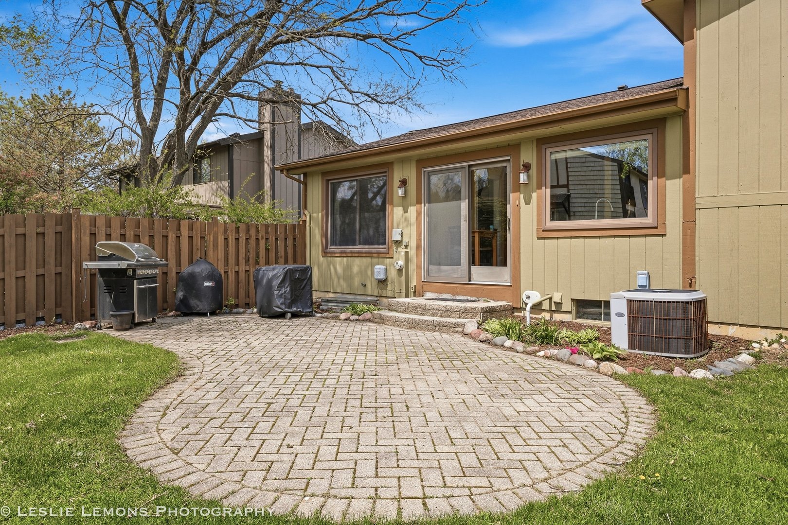 497 Sequoia Trail Roselle, IL 60172 - Photo 3 of 21 a front view of a house with garden