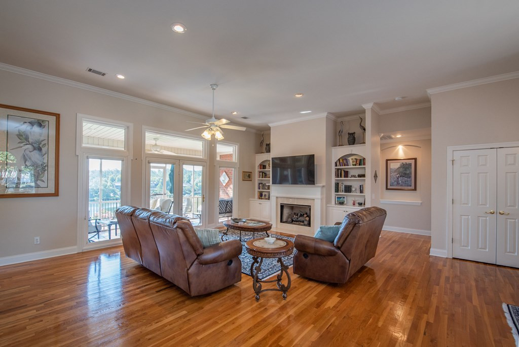 372 Forest Pines Road Aiken, SC 29803 - Photo 12 of 52 Living Room