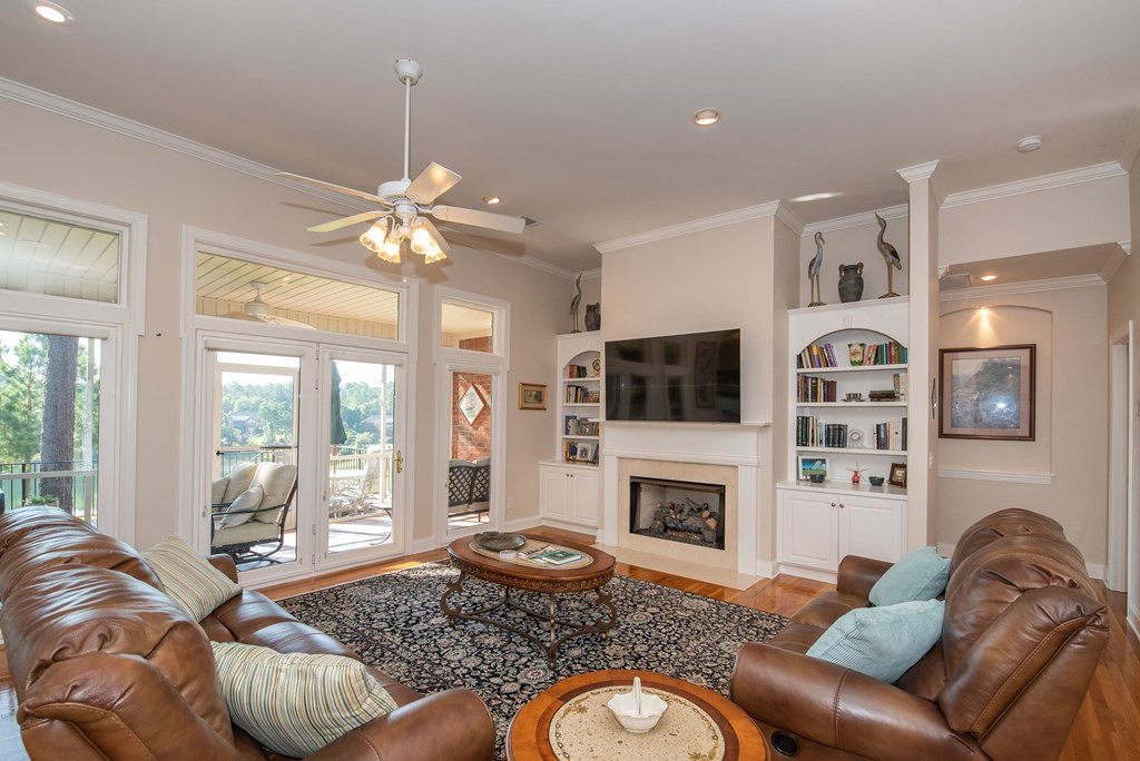372 Forest Pines Road Aiken, SC 29803 - Photo 10 of 52 Living Room