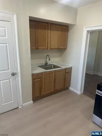 $2,000 | 452 Alden Street, Unit 1, Orange, NJ 07050
