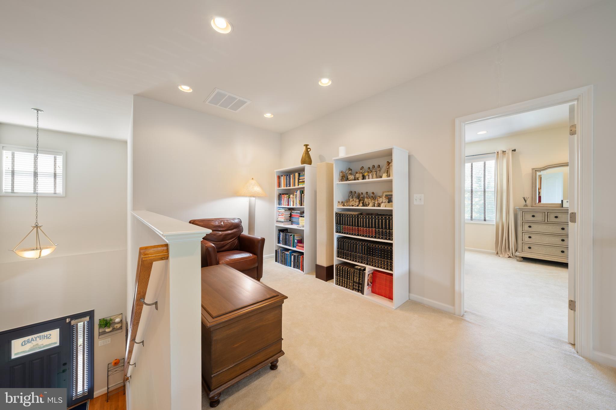 400 Shipyard Way Solomons, MD 20688 - Photo 37 of 100 Upper level library/loft area