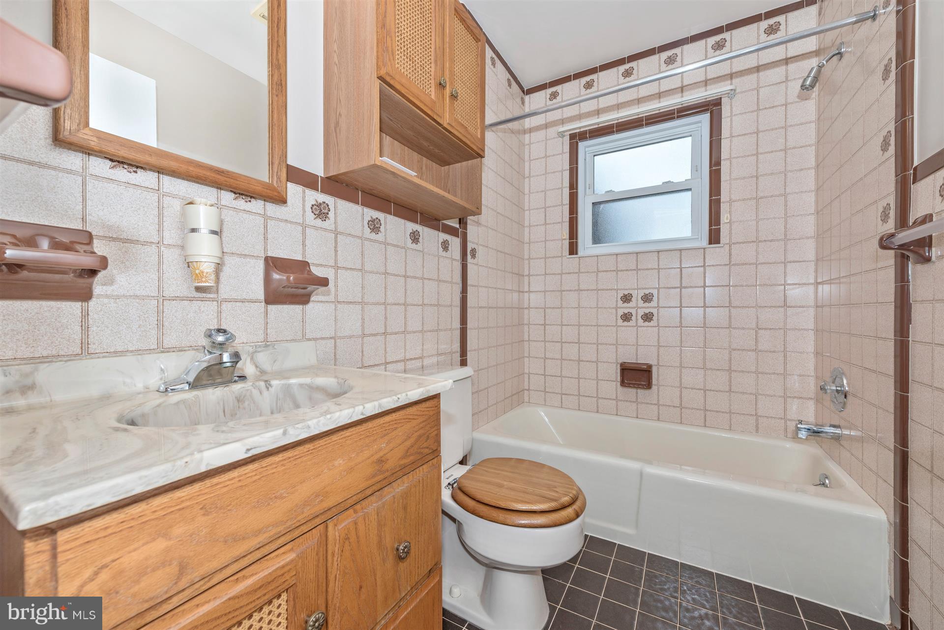 24 Georgetown Road Walkersville, MD 21793 - Photo 22 of 30 Full Bath