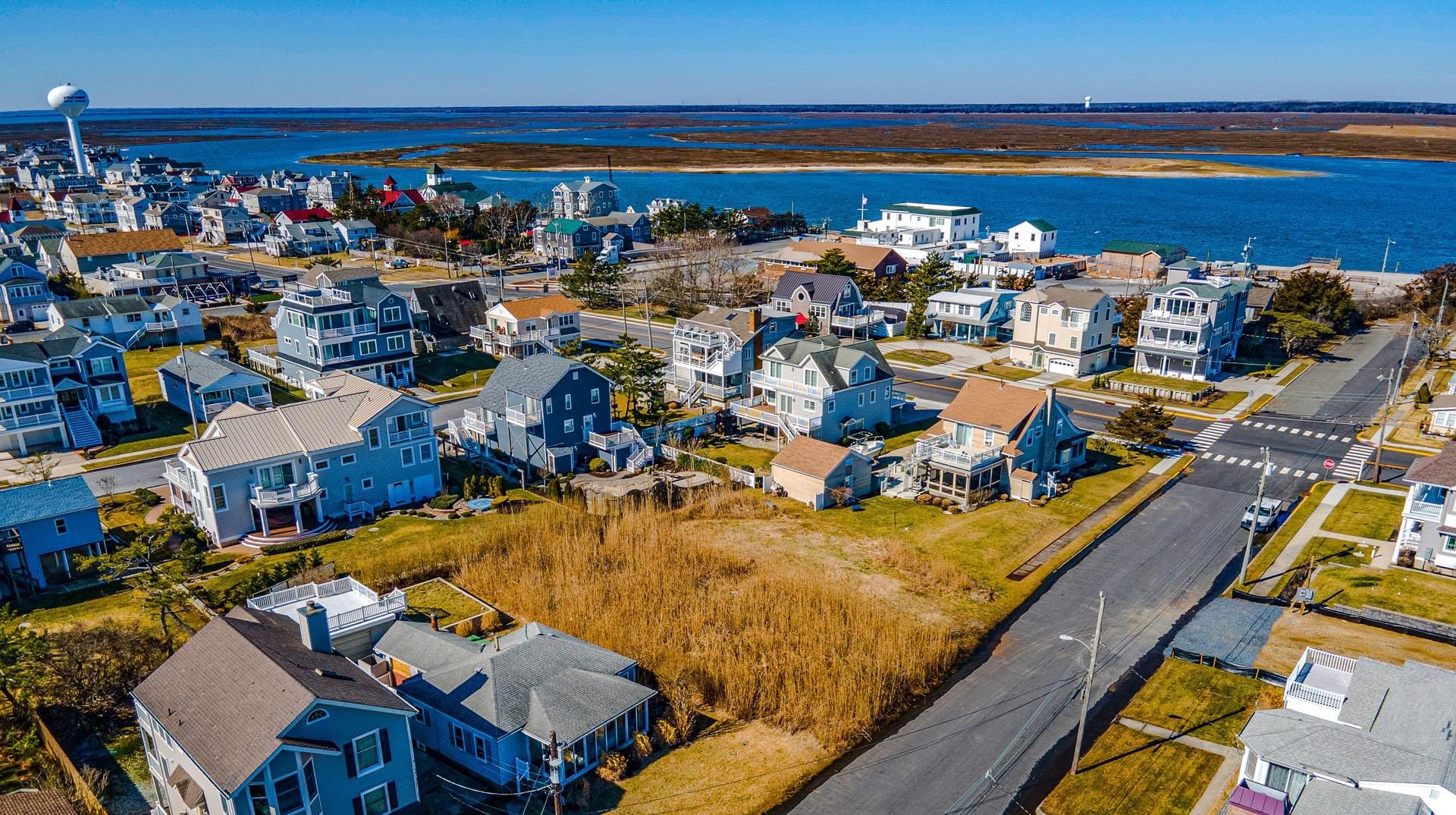 10 East Winthrop Road Strathmere, NJ 08248 - Photo 3 of 5 a view of a city
