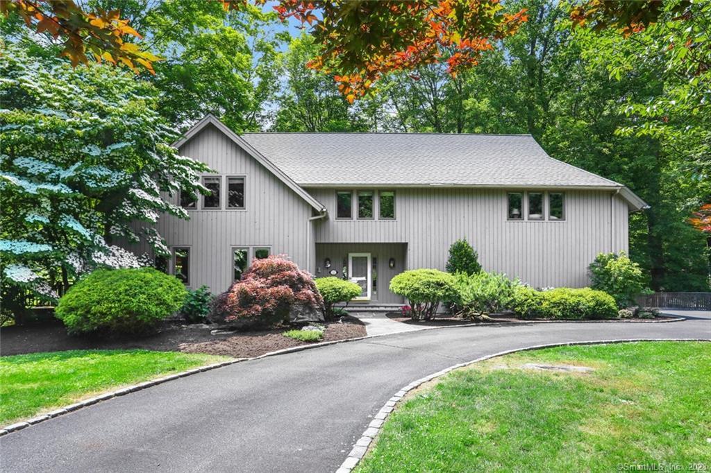 35 Downesbury Court Ridgefield, CT 06877 - Photo 1 of 1 Gallery Image 1