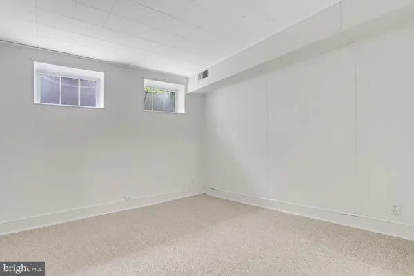 $2,450 | 3369 South Stafford Street, Unit A1, Arlington, VA 22206