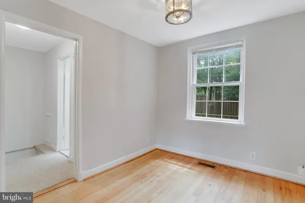 $2,450 | 3369 South Stafford Street, Unit A1, Arlington, VA 22206