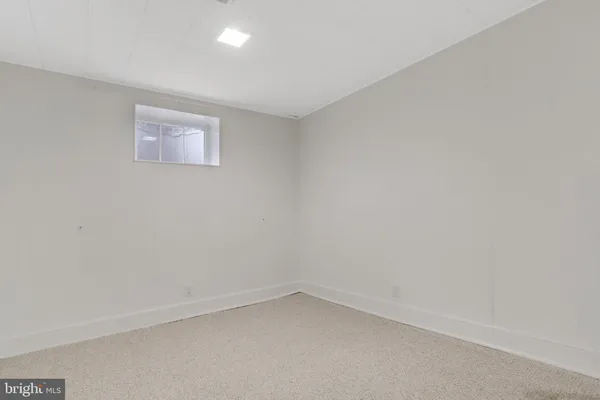 $2,450 | 3369 South Stafford Street, Unit A1, Arlington, VA 22206