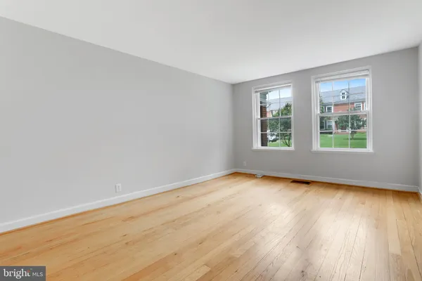 $2,450 | 3369 South Stafford Street, Unit A1, Arlington, VA 22206