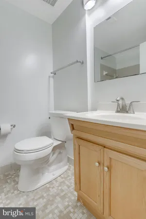 $2,450 | 3369 South Stafford Street, Unit A1, Arlington, VA 22206