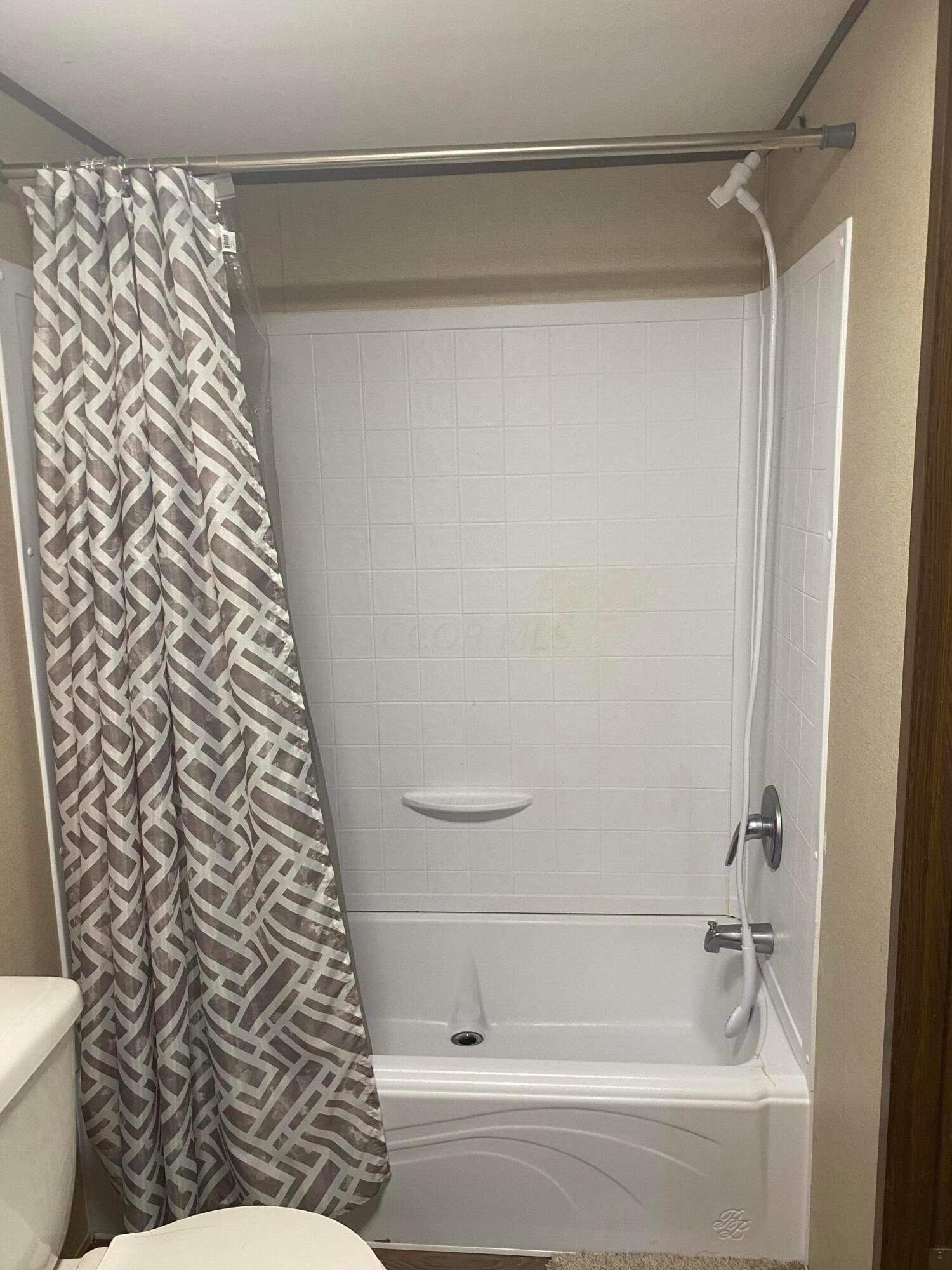 215 Raspberry Circle West Hebron, OH 43025 - Photo 12 of 15 BB389046-E972-4D77-B092-79CD8EA8BC77
