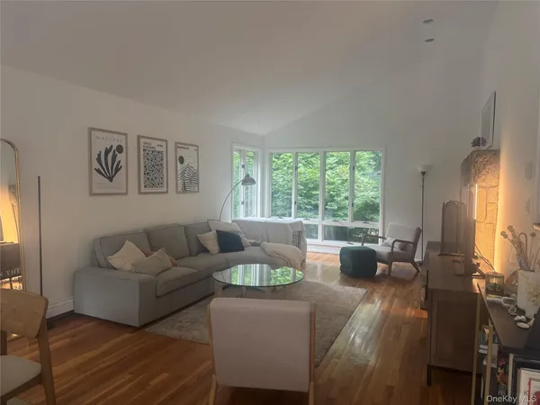 $3,700 | 210 Michigan Avenue, Port Jefferson, NY 11777
