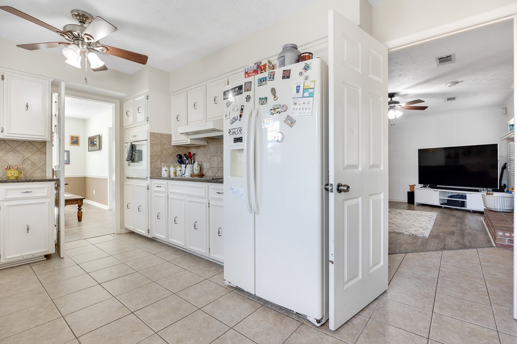 2 Biltmore Court Columbus, GA 31909 - Photo 15 of 29 a view of kitchen with refrigerator and window