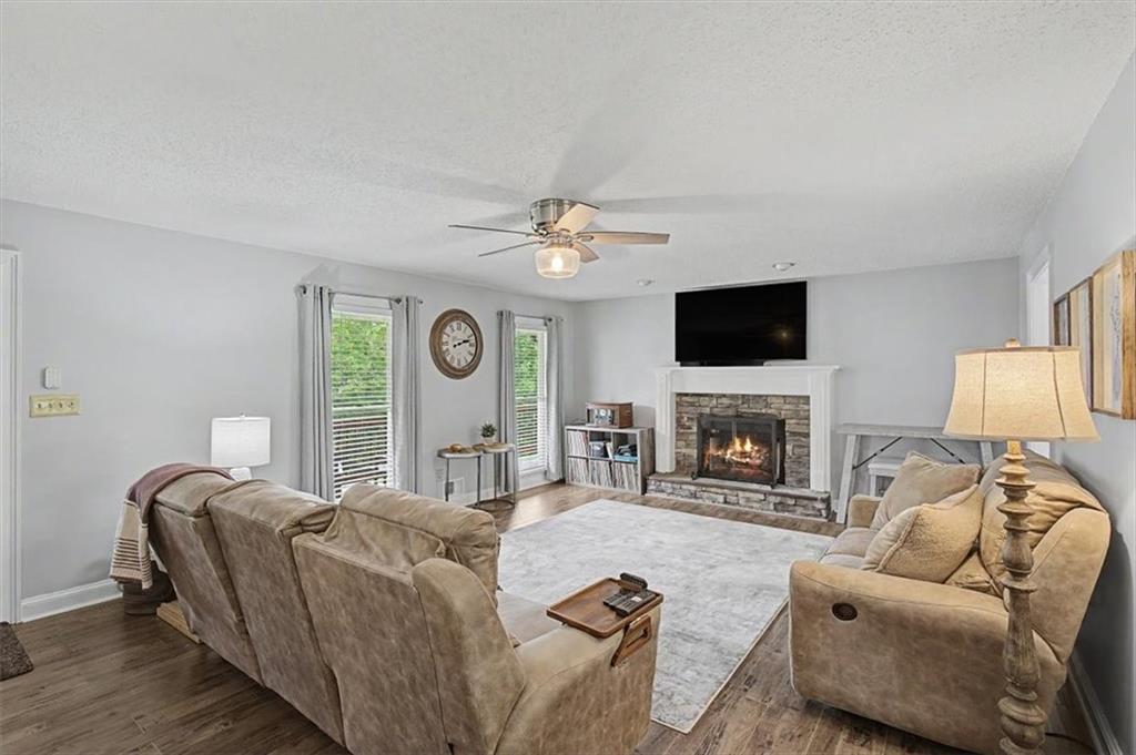 212 Berkeley Way Dallas, GA 30157 - Photo 15 of 62