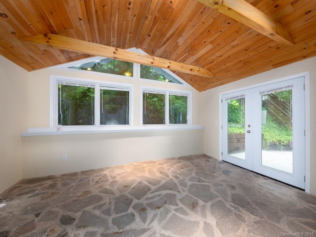 29 Innsbrook Road Asheville, NC 28804 - Photo 3 of 15 Gallery Image 3