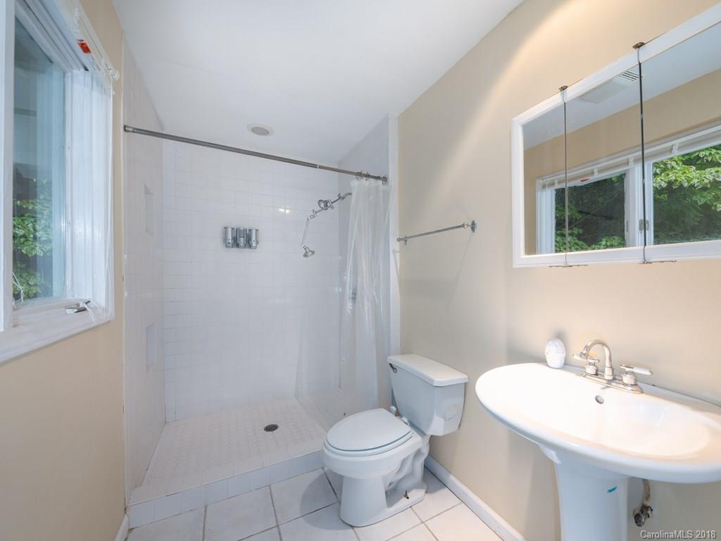 29 Innsbrook Road Asheville, NC 28804 - Photo 7 of 15 Gallery Image 7