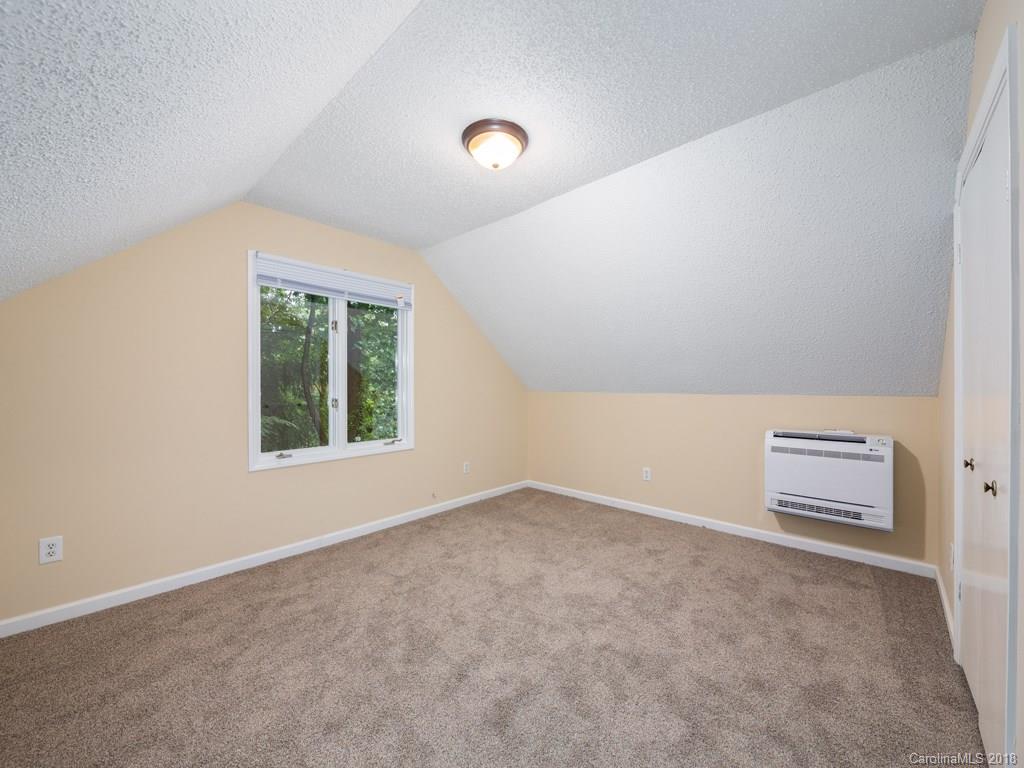 29 Innsbrook Road Asheville, NC 28804 - Photo 8 of 15 Gallery Image 8