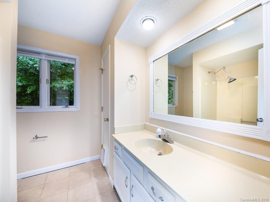 29 Innsbrook Road Asheville, NC 28804 - Photo 9 of 15 Gallery Image 9