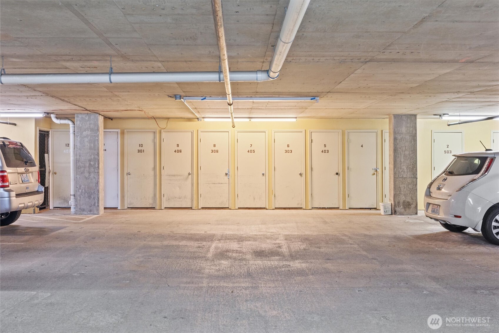 2901 South Jackson Street, Unit 507 Seattle, WA 98144 - Photo 22 of 29 a view of an empty room