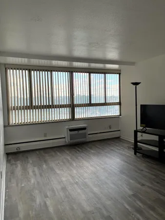 $98,000 | 8900 East Jefferson Avenue, Unit 632, Detroit, MI 48214
